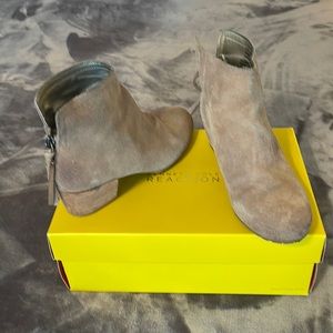 Kenneth Cole Reaction booties